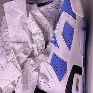 Men’s Air Jordan 6 UNC size 13